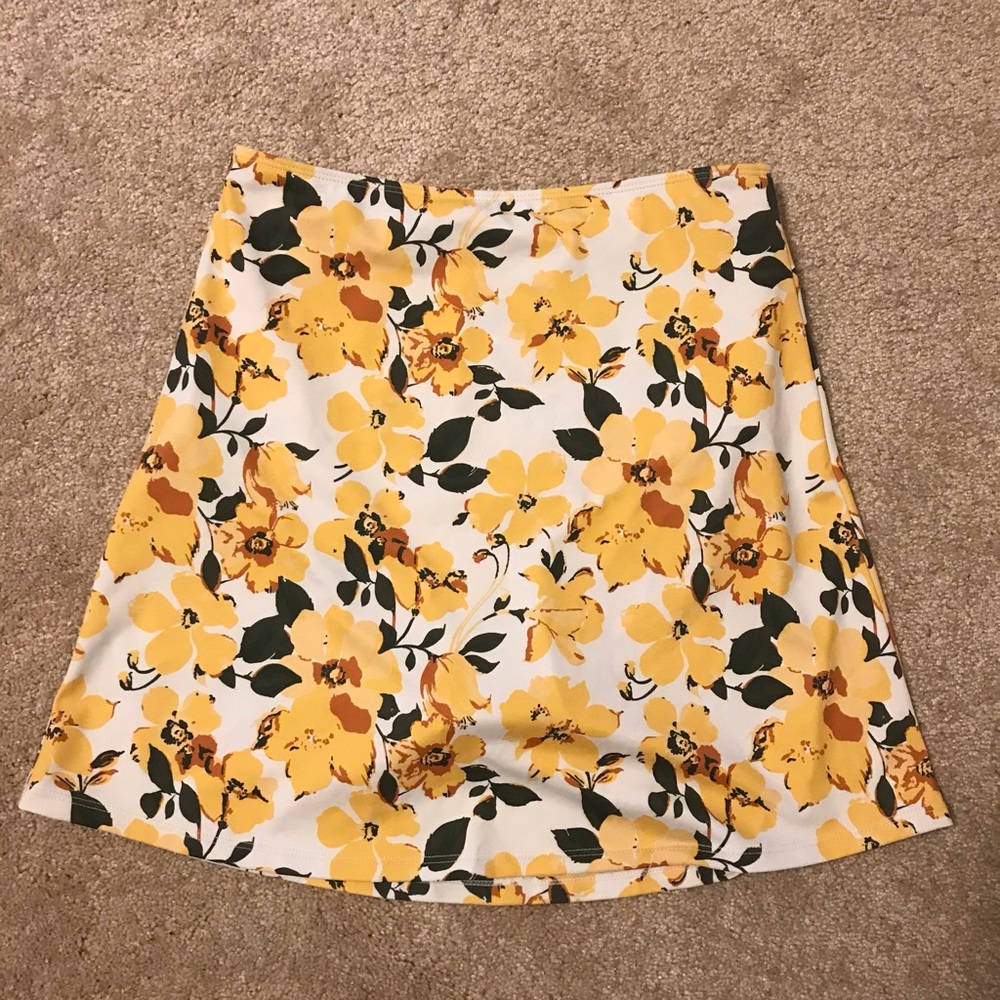 High waisted Kortni Jeane Skirt